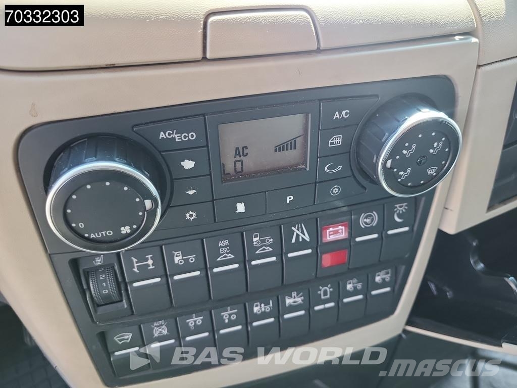 MAN TGX 18.460 TGX 4X2 Mega XXL 2xTanks Hebesattel Nav Ťahače
