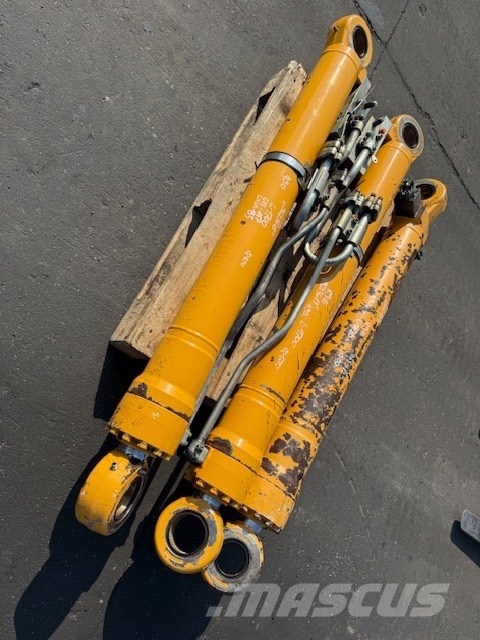 Liebherr R 916 HYDRAULIC CYLINDER COMPLET 3 PCS 油圧機
