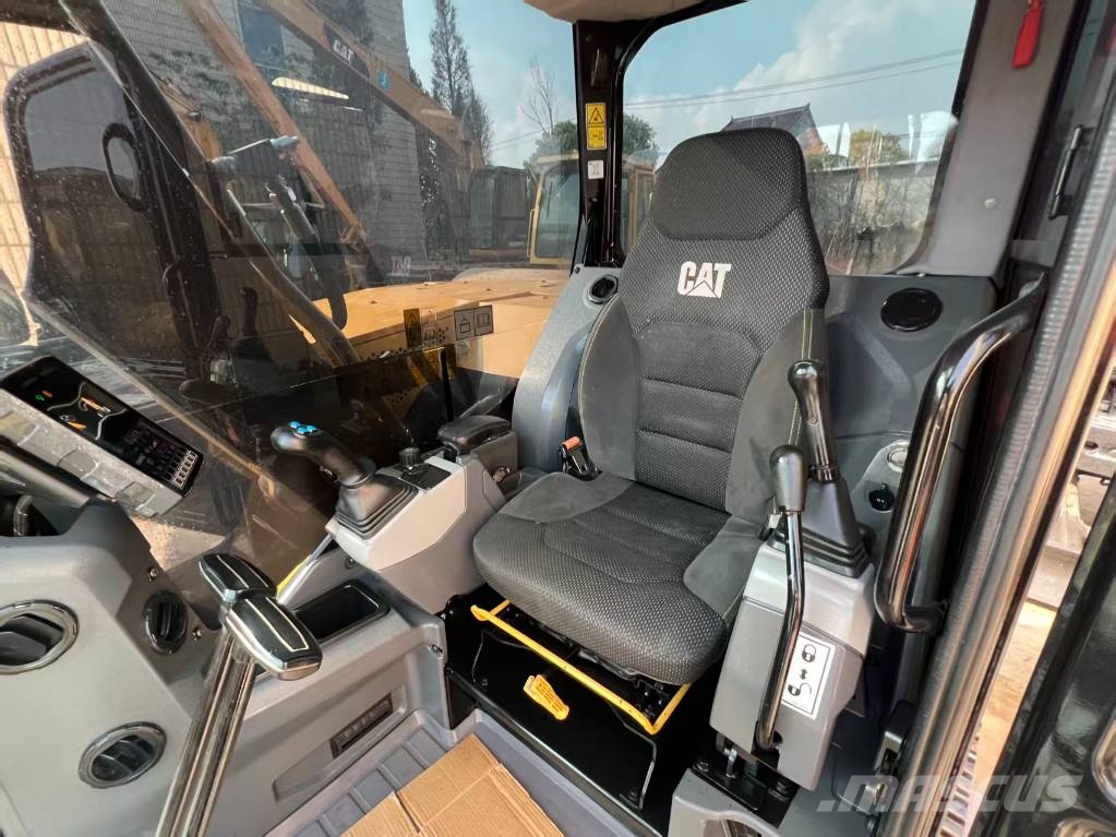 CAT 310 Гусеничні екскаватори