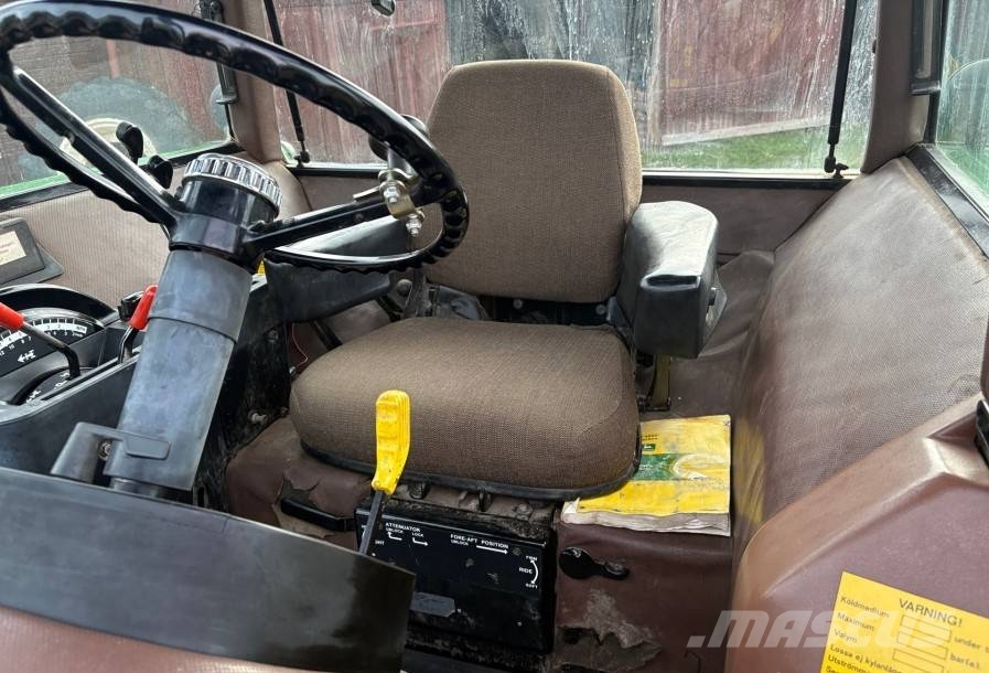 John Deere 4650 Traktori
