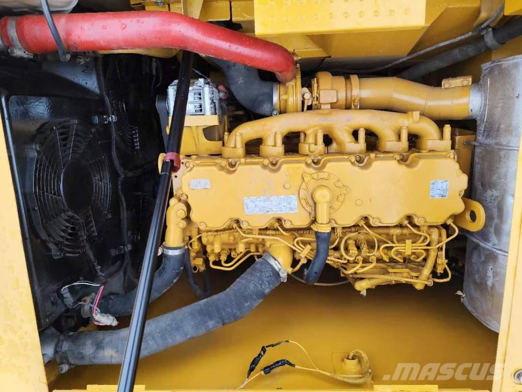 CAT 323 대형 굴삭기 29톤 이상