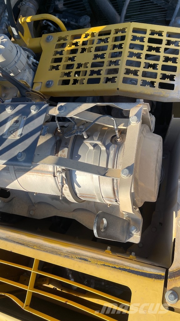 Komatsu PC 240 NLC-10 Kāpurķēžu ekskavatori