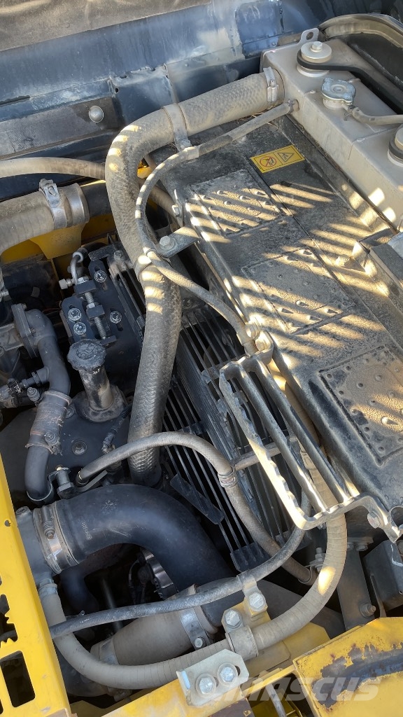 Komatsu PC 240 NLC-10 Kāpurķēžu ekskavatori