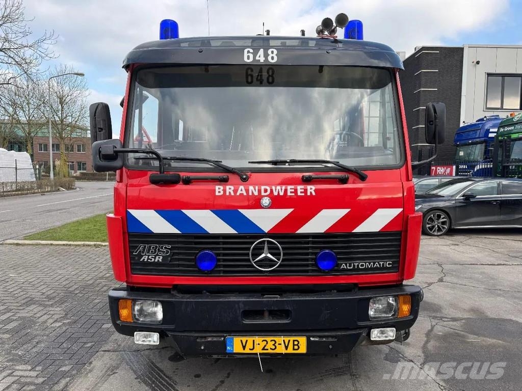 Mercedes-Benz 1117 - FULL EQUIPMENT INCLUDED FIRE TRUCK + LADDER 消防車