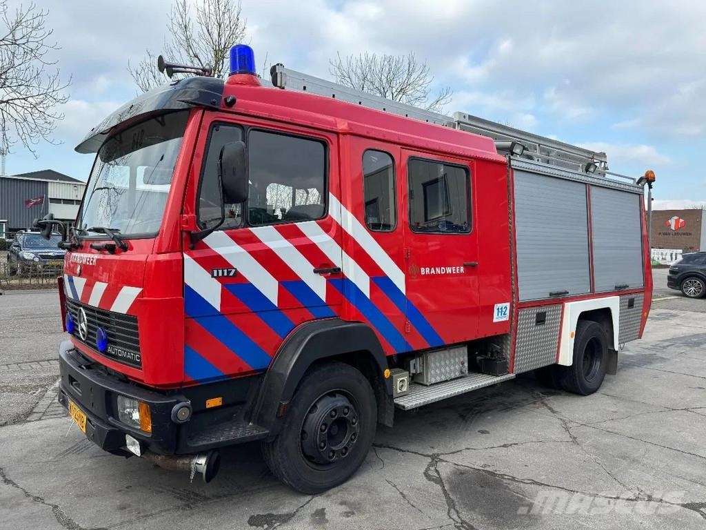 Mercedes-Benz 1117 - FULL EQUIPMENT INCLUDED FIRE TRUCK + LADDER 消防車