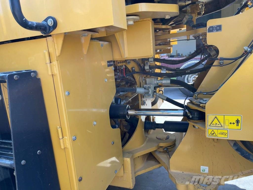 CAT 972M Wheel loaders