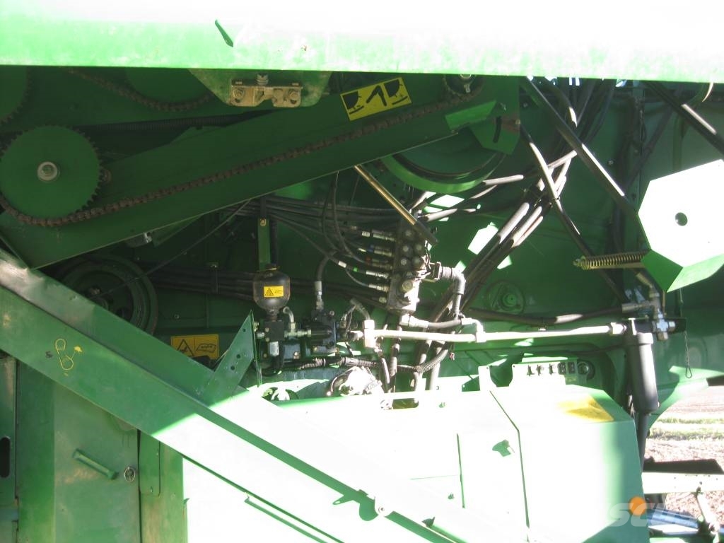 John Deere T670 Combine harvesters