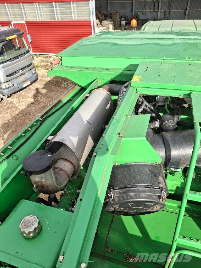 John Deere T670 Combine harvesters