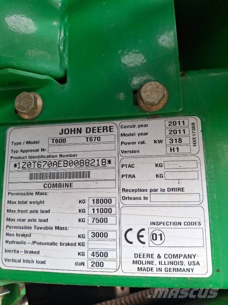 John Deere T670 Combine harvesters