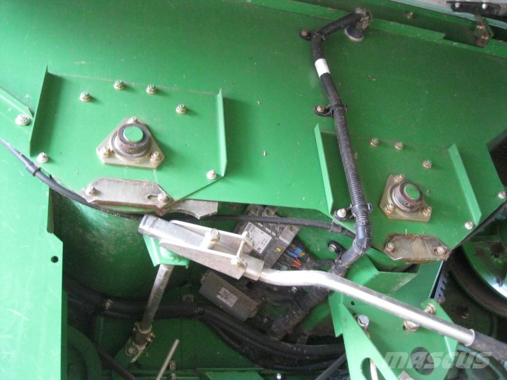 John Deere T670 Combine harvesters
