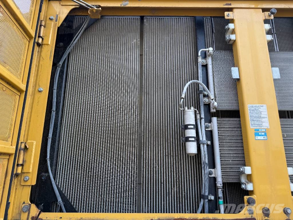 CAT 374FL - Automatic Greasing / Rear + Side Camera Rupsgraafmachines