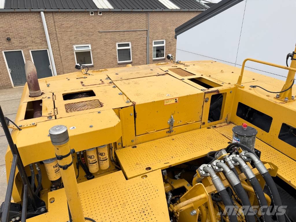 CAT 374FL - Automatic Greasing / Rear + Side Camera Rupsgraafmachines