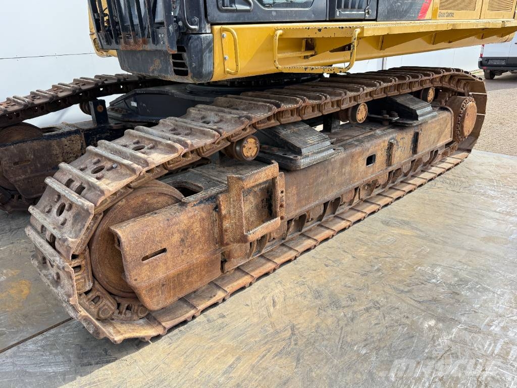 CAT 374FL - Automatic Greasing / Rear + Side Camera Rupsgraafmachines