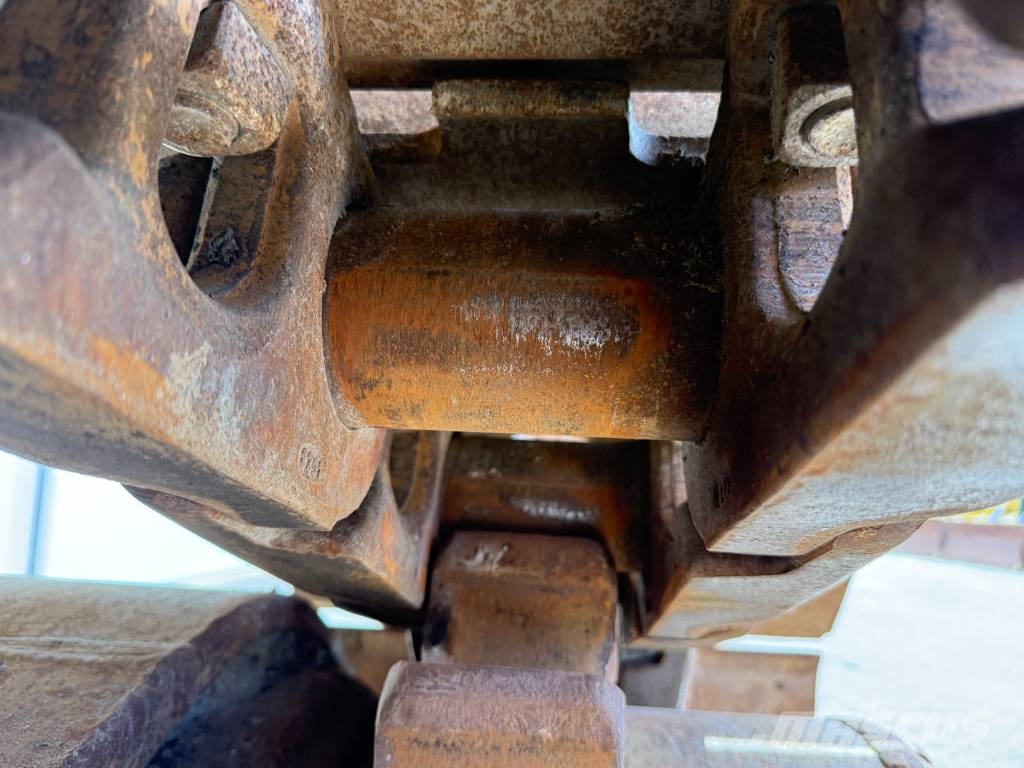 CAT 374FL - Automatic Greasing / Rear + Side Camera Rupsgraafmachines