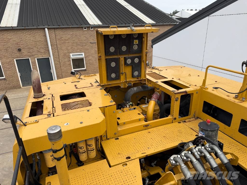 CAT 374FL - Automatic Greasing / Rear + Side Camera Rupsgraafmachines