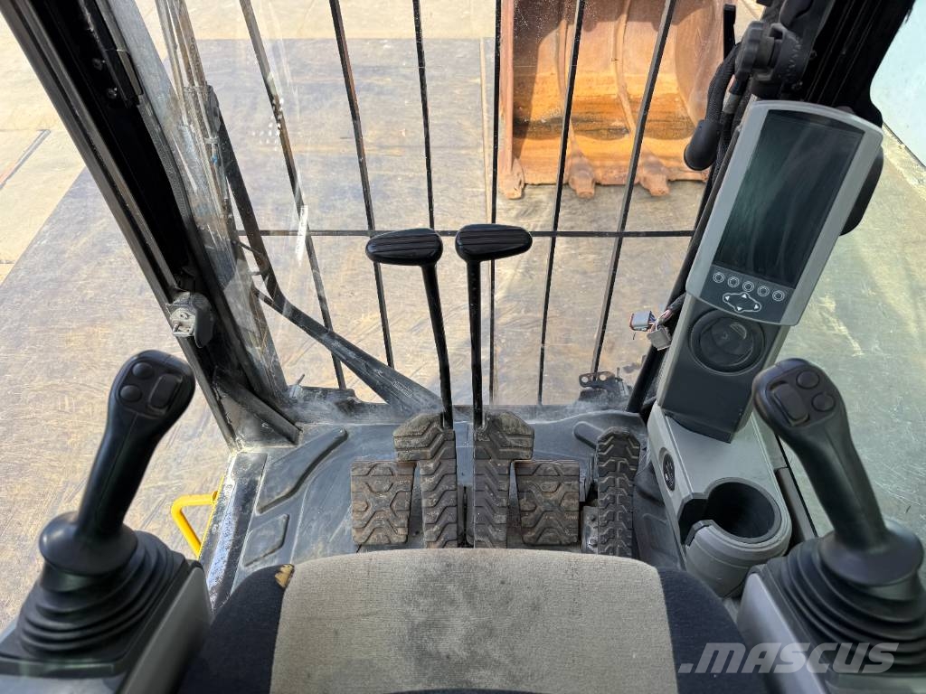 CAT 374FL - Automatic Greasing / Rear + Side Camera Rupsgraafmachines