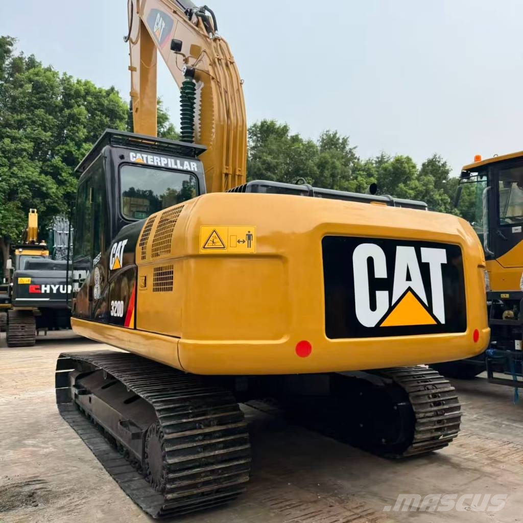 CAT 320D2L Gravemaskiner på larvebånd