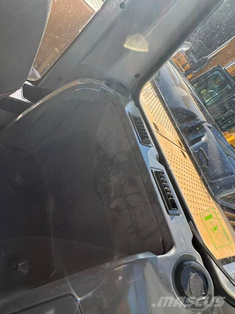 CAT 320D2L Gravemaskiner på larvebånd