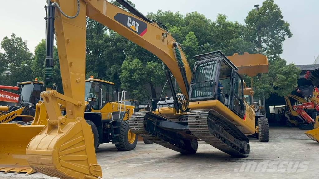 CAT 320D2L Gravemaskiner på larvebånd