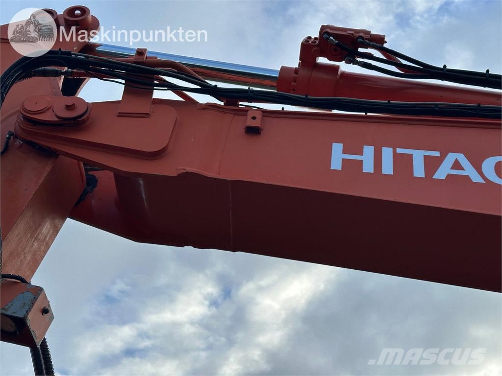 Hitachi ZX135US-5B Bandgrävare