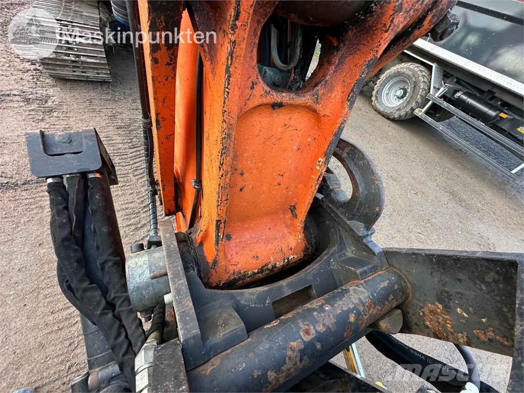 Hitachi ZX135US-5B Bandgrävare