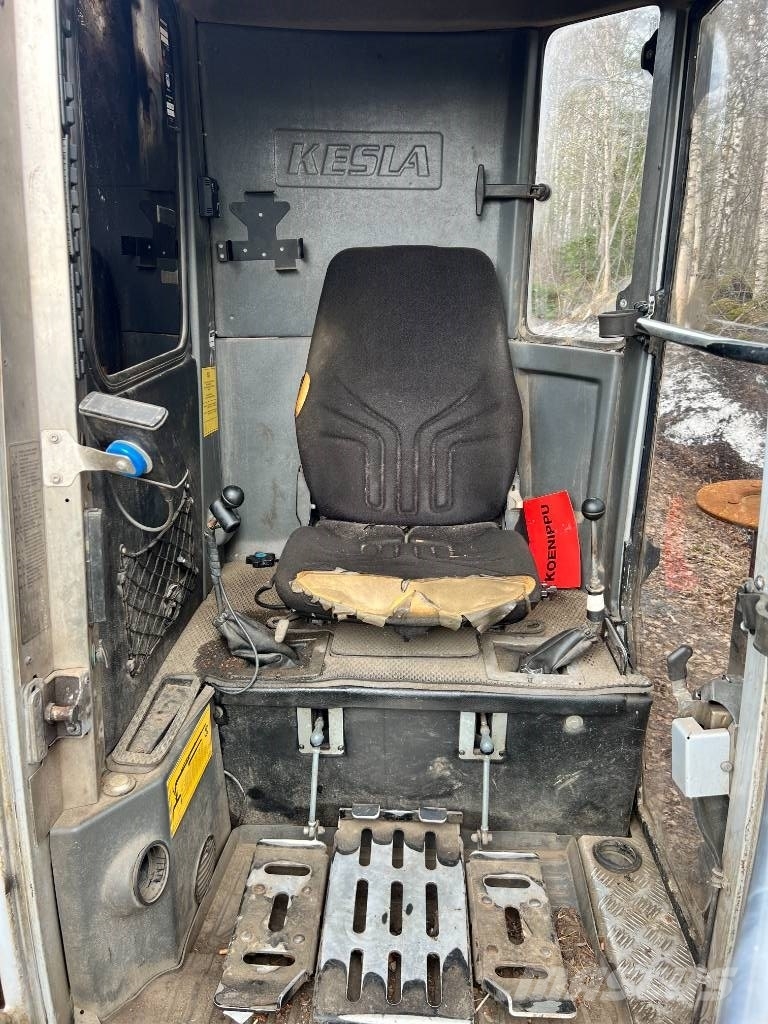 Kesla 2110 T Gru per legname