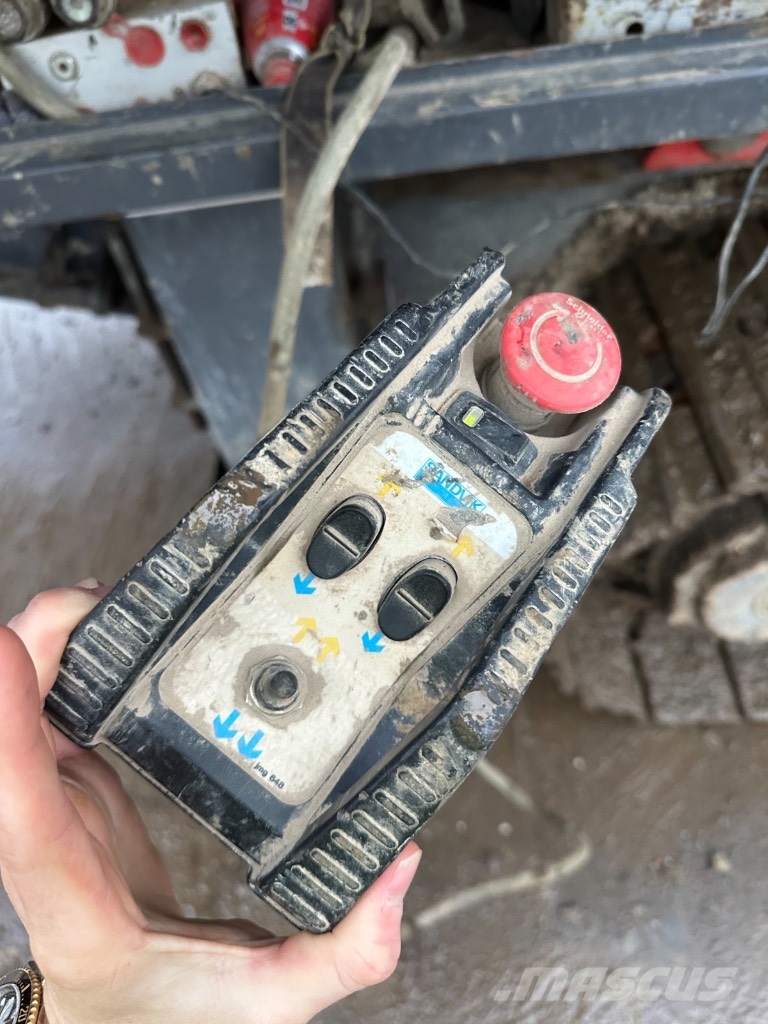 Sandvik QJ 341 Trituradoras móviles