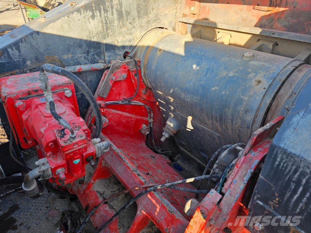 Sandvik QJ 341 Trituradoras móviles