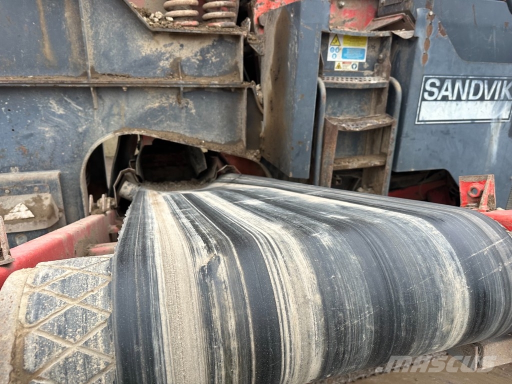 Sandvik QJ 341 Trituradoras móviles