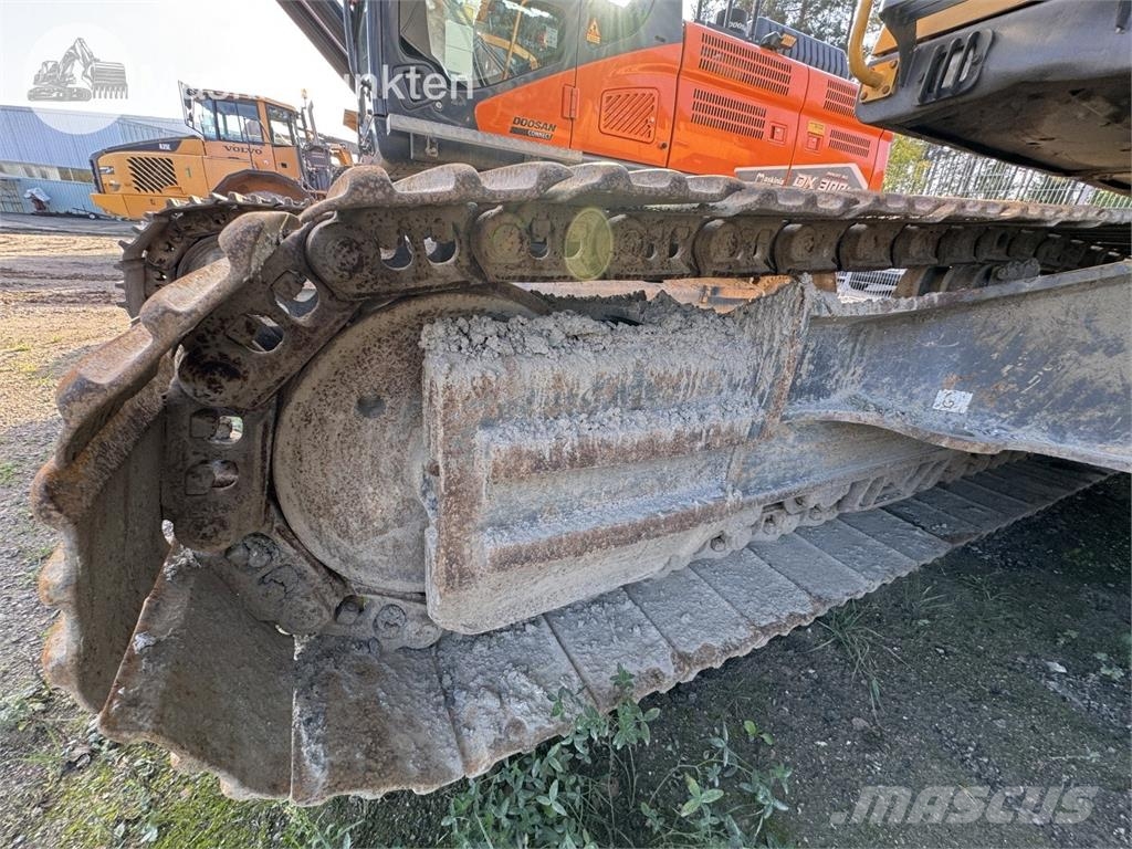 Volvo EC300D Roomikekskavaatorid
