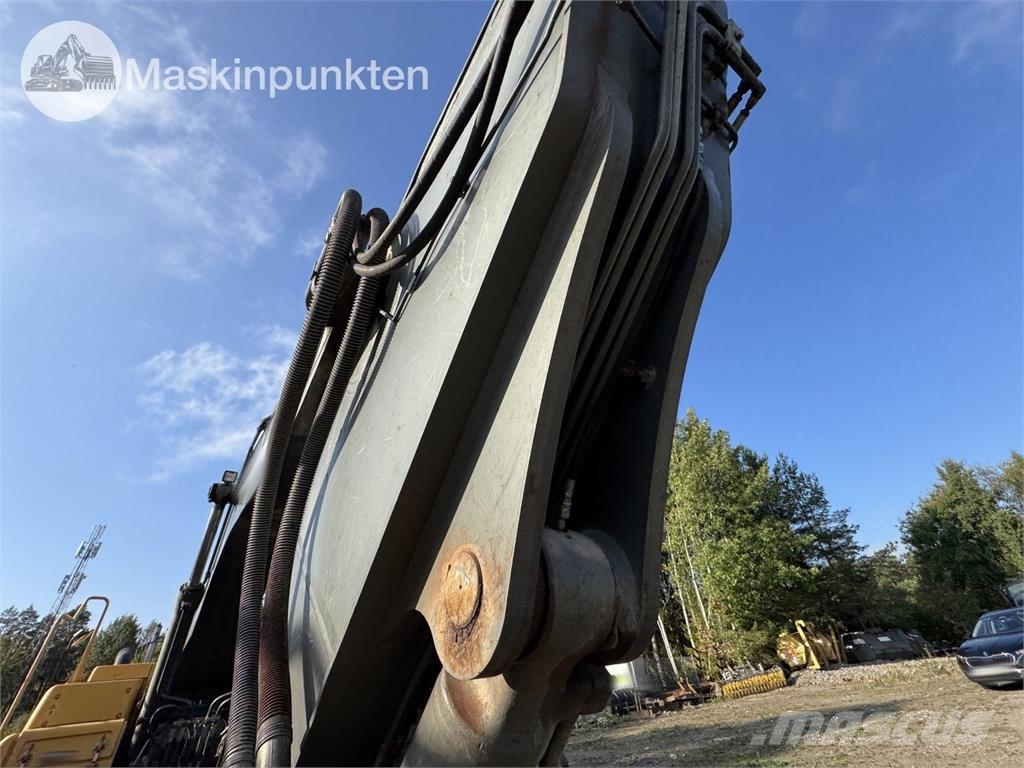 Volvo EC300D Roomikekskavaatorid