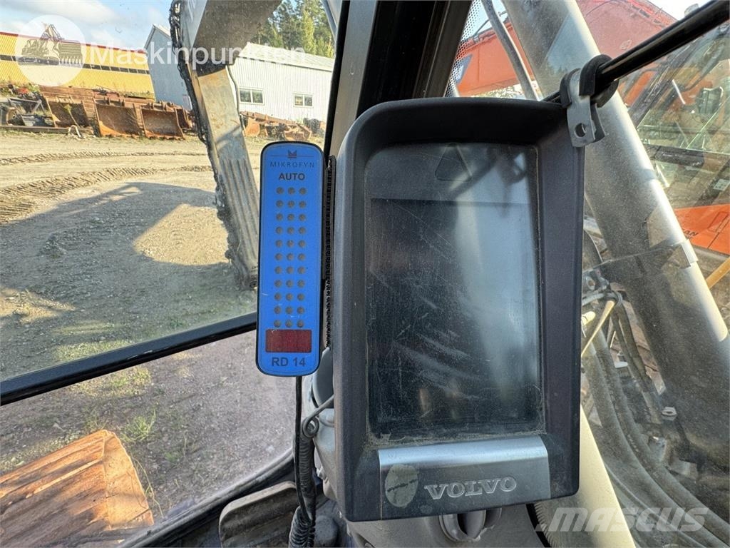 Volvo EC300D Roomikekskavaatorid