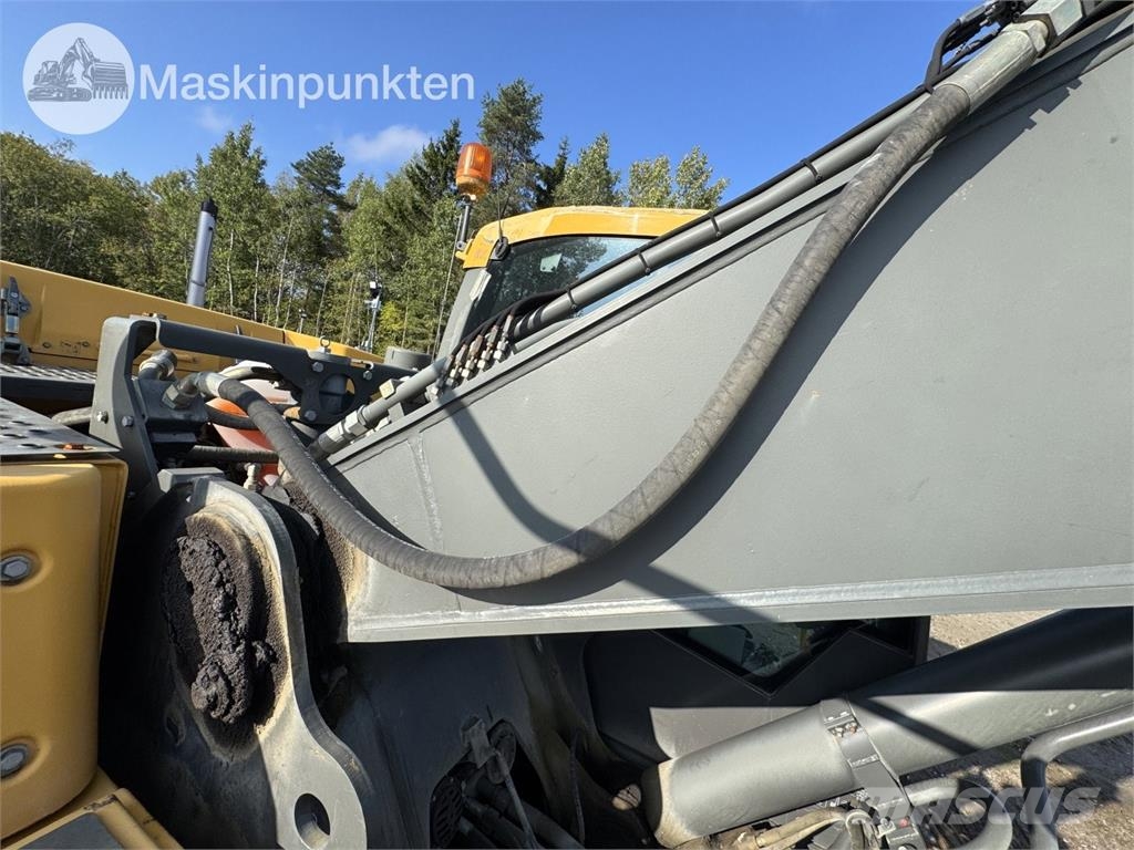 Volvo EC300D Roomikekskavaatorid