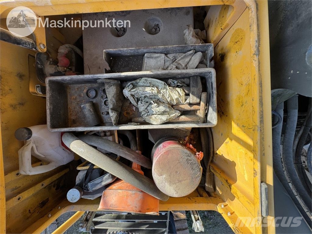 Volvo EC300D Roomikekskavaatorid