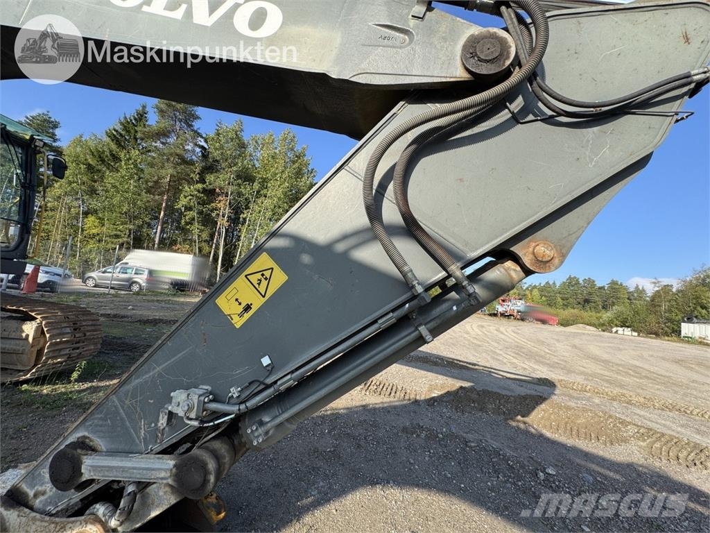 Volvo EC300D Roomikekskavaatorid