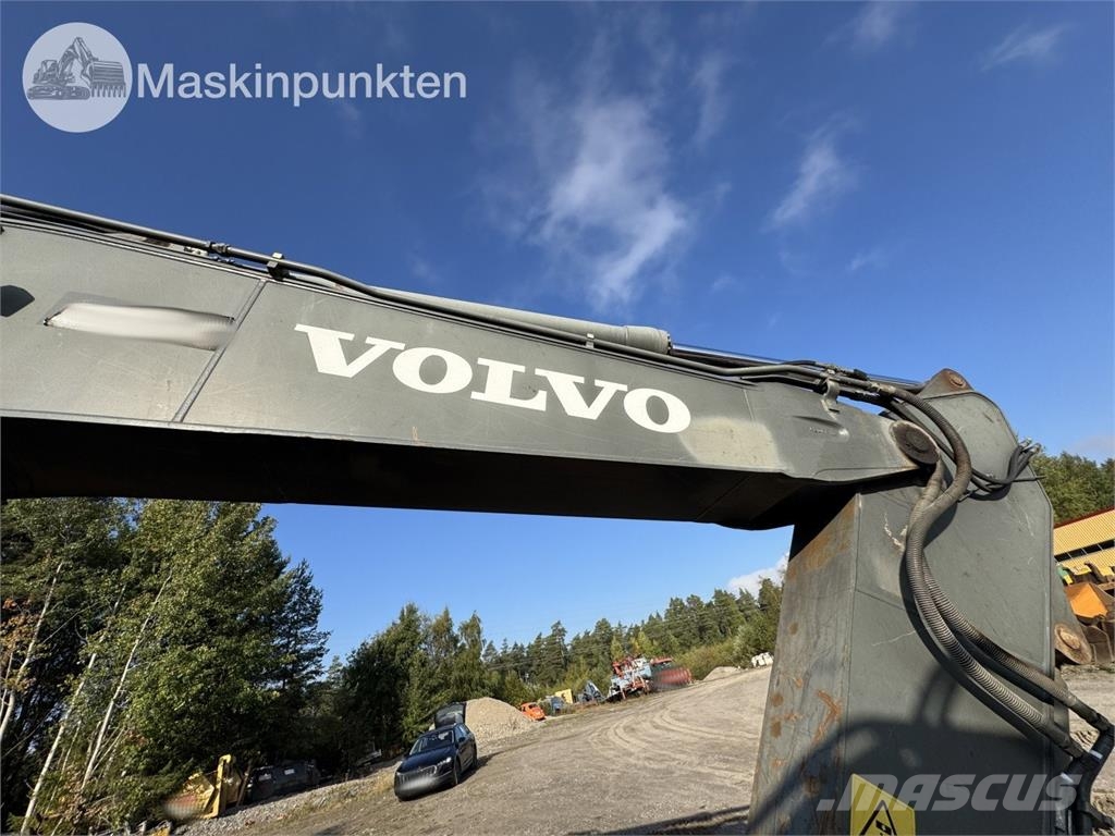 Volvo EC300D Roomikekskavaatorid