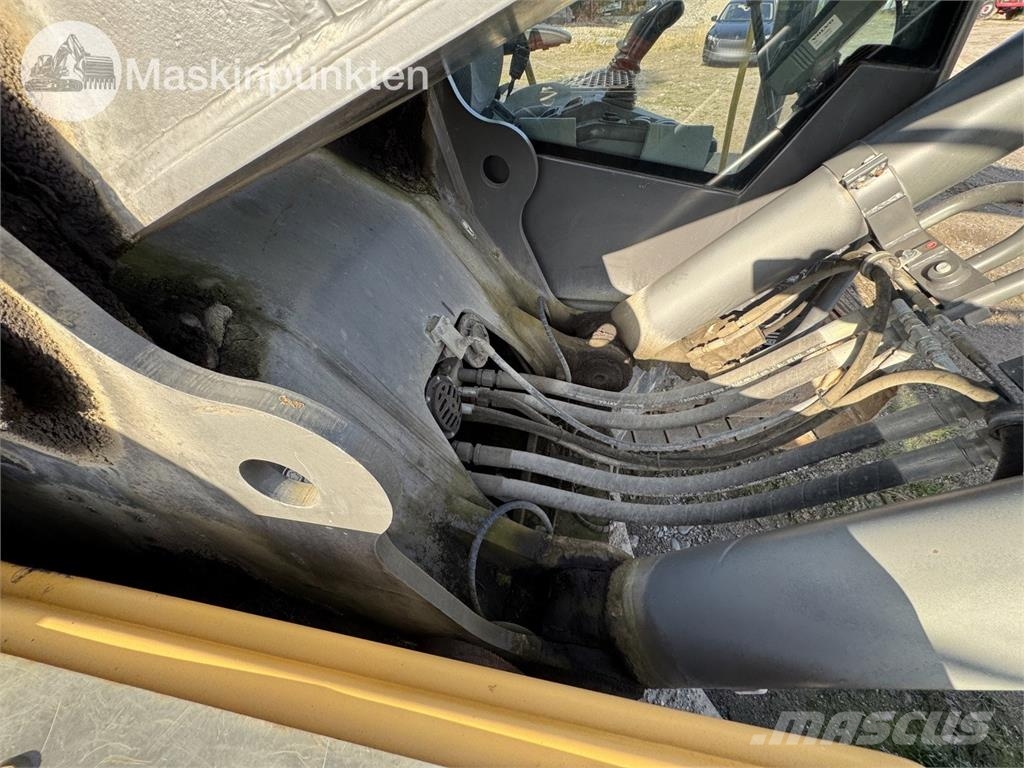 Volvo EC300D Roomikekskavaatorid