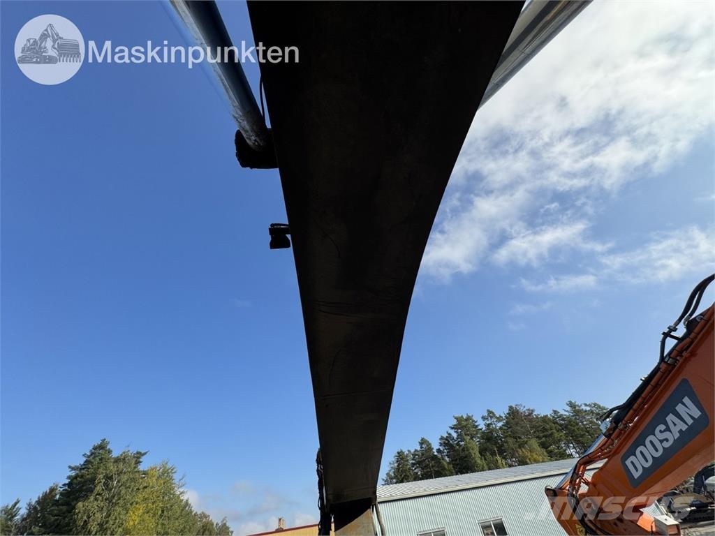 Volvo EC300D Roomikekskavaatorid