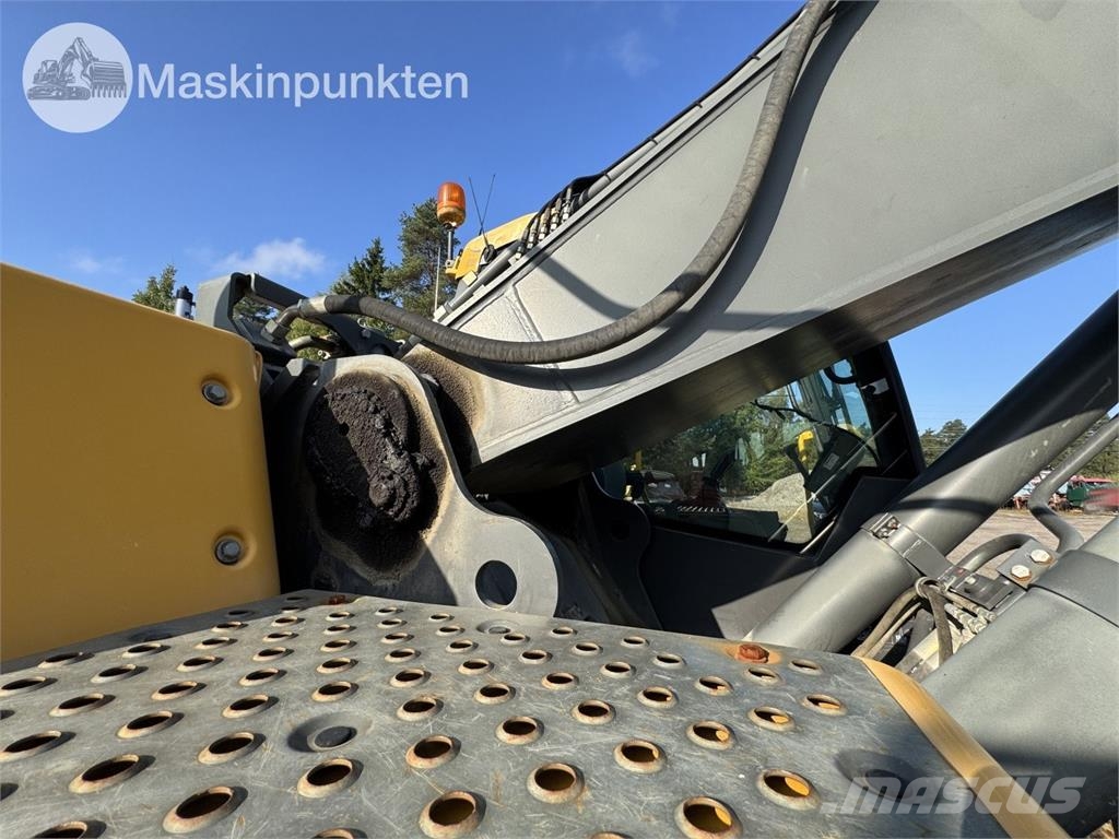 Volvo EC300D Roomikekskavaatorid