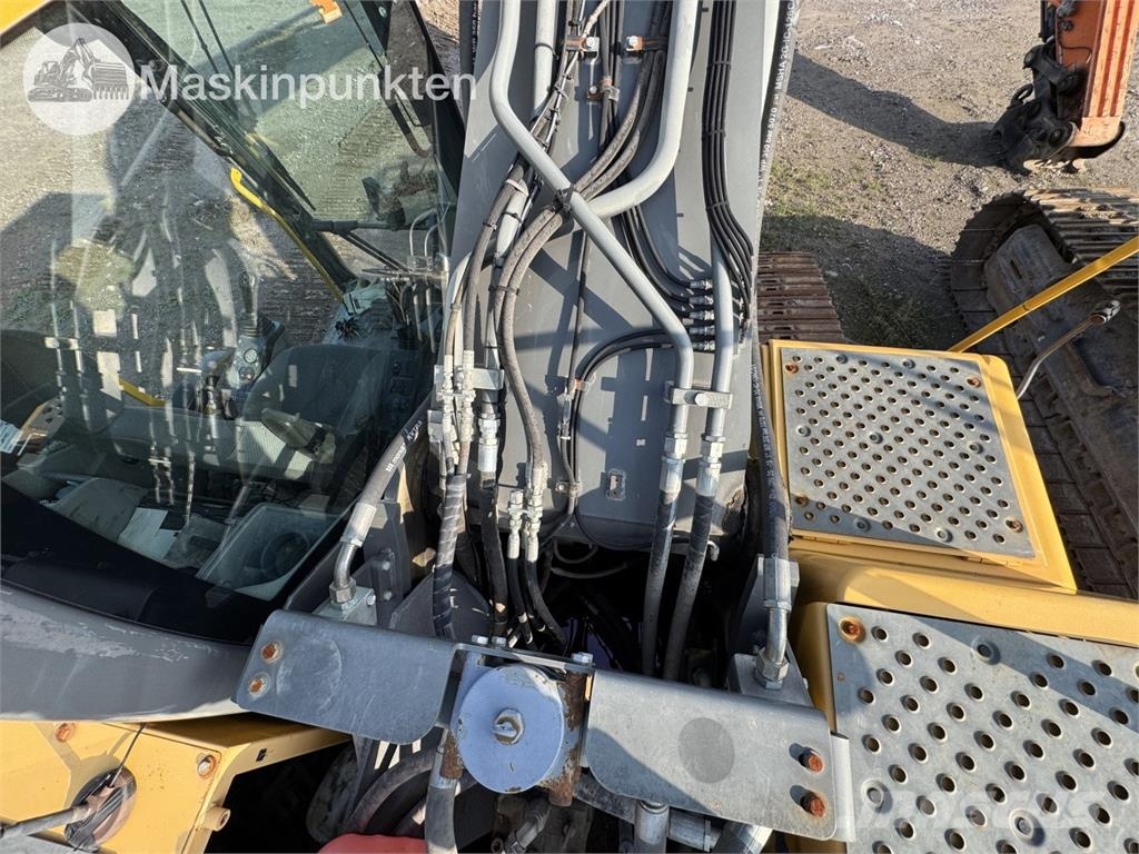 Volvo EC300D Roomikekskavaatorid