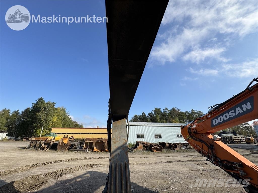 Volvo EC300D Roomikekskavaatorid