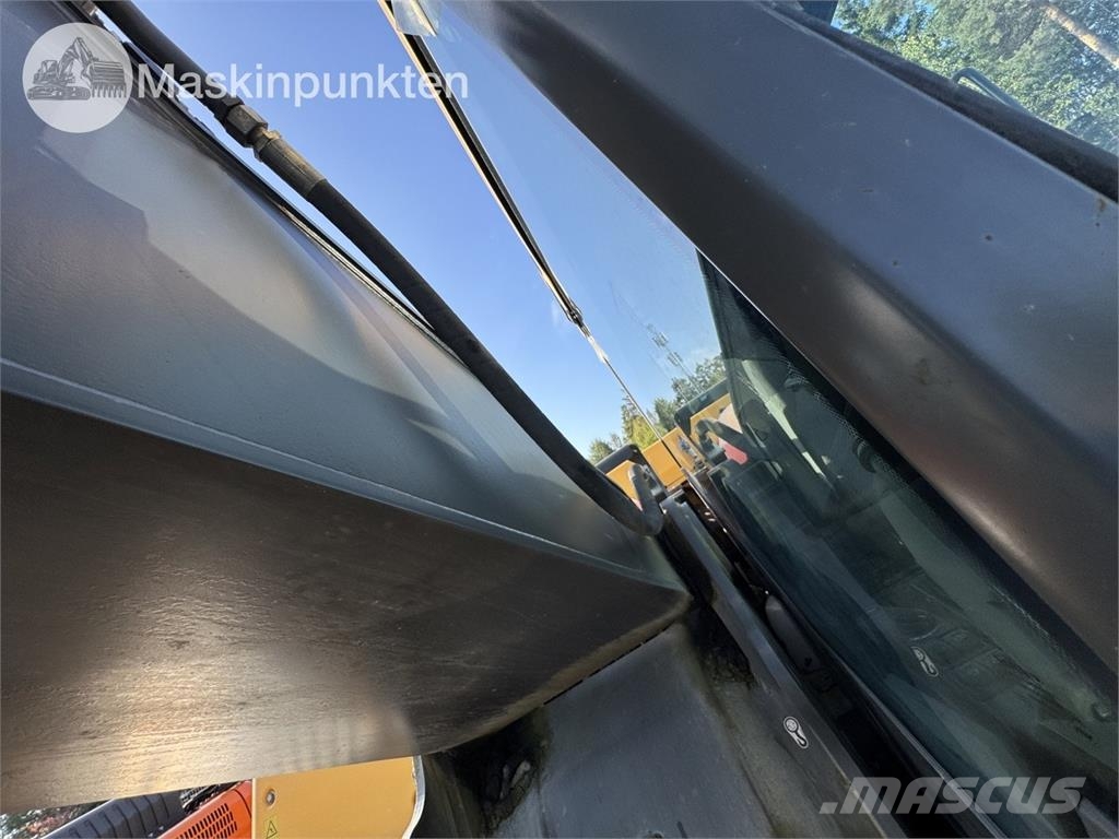 Volvo EC300D Roomikekskavaatorid