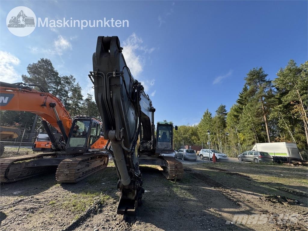 Volvo EC300D Roomikekskavaatorid