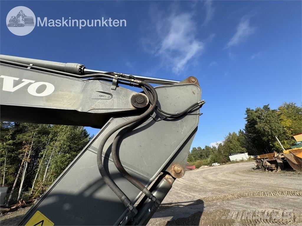 Volvo EC300D Roomikekskavaatorid