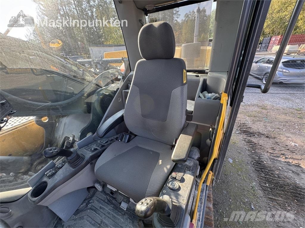 Volvo EC300D Roomikekskavaatorid