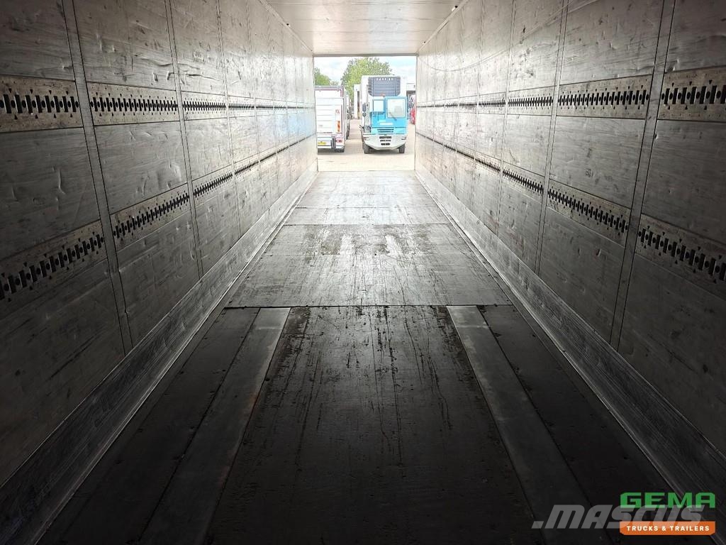 Schmitz Cargobull SKO 24 13.6m Insulated Box - SAF Axles - 2 Lift Ax Ημιρυμούλκες κόφα