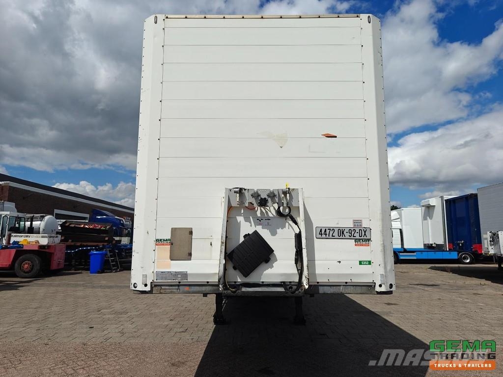 Schmitz Cargobull SKO 24 13.6m Insulated Box - SAF Axles - 2 Lift Ax Ημιρυμούλκες κόφα