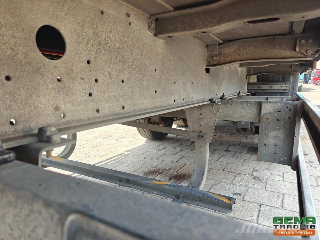 Schmitz Cargobull SKO 24 13.6m Insulated Box - SAF Axles - 2 Lift Ax Ημιρυμούλκες κόφα