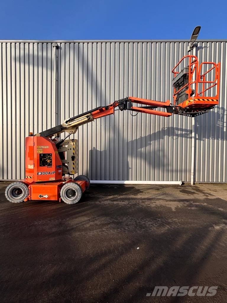 JLG E 300 AJPN Knikarmhoogwerkers