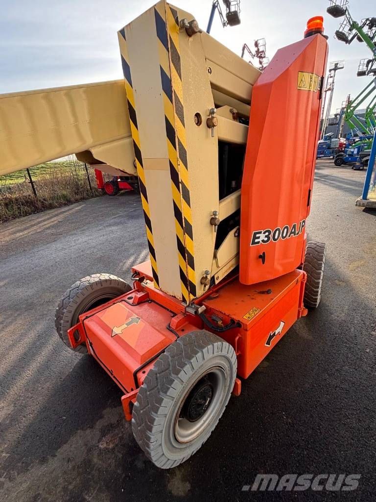 JLG E 300 AJPN Knikarmhoogwerkers